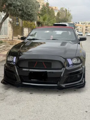 فورد موستانج مميز كشف للإيجار يومي-أسبوعي-شهري