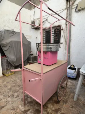 عربة ومكينة غزل البنات