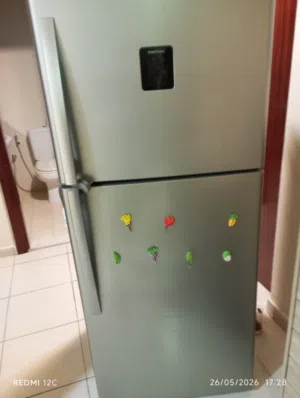 Fridge and gas freestanding 4 burner