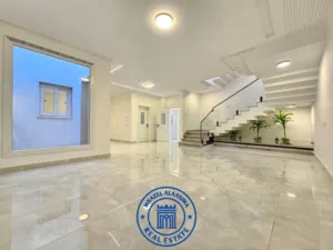 352 m2 5 Bedrooms Villa for Sale in Tripoli Al-Serraj