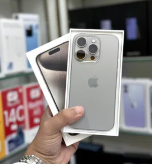 Apple iPhone 15 Pro 128 GB in Muscat