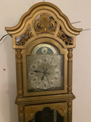 ساعة تحفيه