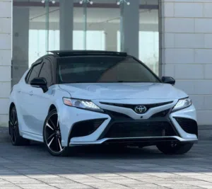 البيع كامري 2018 XSE موتر نظيف جدا