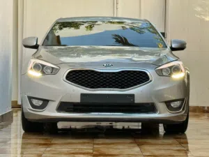 Used Kia Cadenza in Tripoli