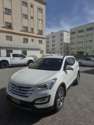 Hyundai Santa Fe 2015 – Luxury, Comfort & Performance A perfect family SUV