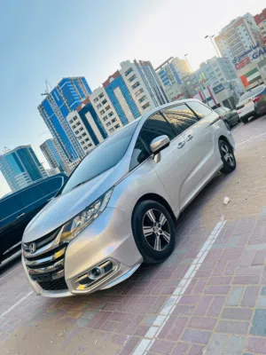 Honda odyssey 2016 GCC Car For Sell Low Millage Eco Mode V4 engine.
