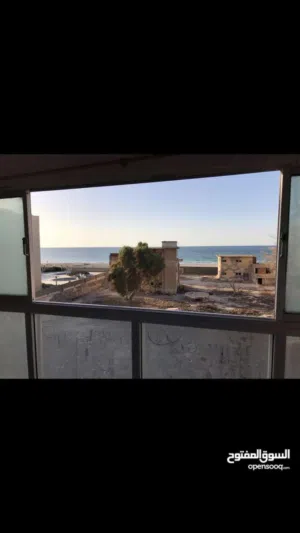شقه للايجار على البحر مباشره