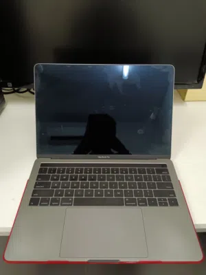 MacBook Pro 13-inch 2017  i7  16GB RAM  256GB SSD