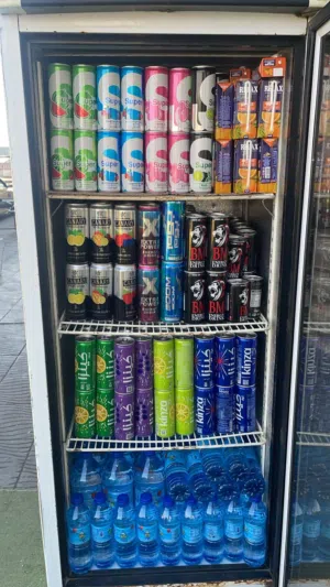 ثلاجة عرض للبيع نوع عفانة