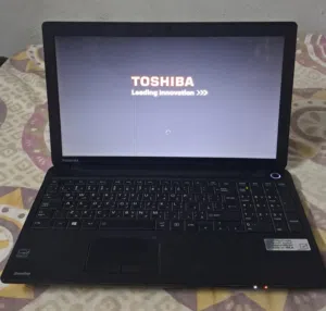 لاب توب توشيبا انتل بانتيوم الرام 8 جيجا هارد 500 جيجا TOSHIBA INTEL PANTIM RAM 8 GB HHD 500 GB