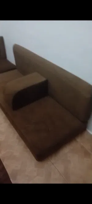 طقم ارضي شبه جديد للبيع بسعر حرق