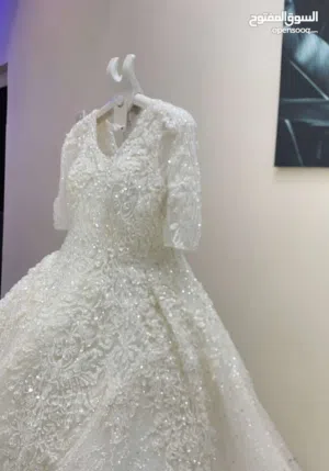 فستان زفاف راقي فخم عروس
