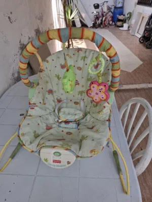 كوت او كرسي او هزاز بحالة الجديد نوع أمريكي