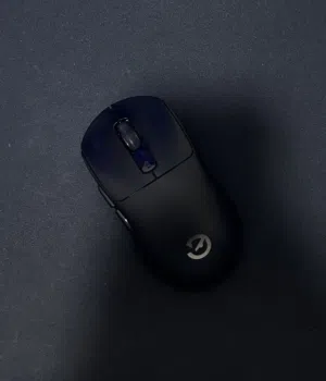 ماوس Devo viora black يشبك واير ووايرلس وبلوتوث مايعاني من اي مشاكل ب 5 دينار وغير قابل للتفاوض
