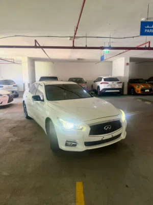 انفنتي Q50 بحاله ممتازه جدا