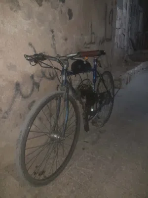 بسكليت بنزين مستعمل بمحرك 80سي سي  البسكليت سرعته بتوصل60 كرسي خلفي للسله + شنته للهاتف ضد الماء