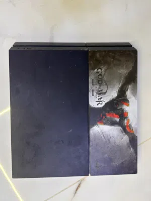 بسعر حرقPS4 استعمال جيد بحاجه لل سلك تشغيل فقط