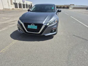 Used Nissan Altima in Al Dhahirah