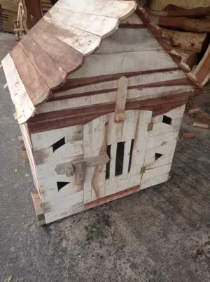 بيوت للكلاب والقطط جميع المقاسات من أجود أنواع أخشاب الأشجار الطبيعية التي تقاوم البكتيريا والحرارة