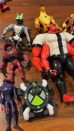 Collection figure figures Ben 10