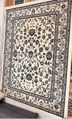 سجاد من ايكيا شبه جديدة