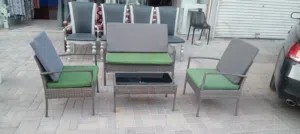 جلسةخارجيةمع طاولةنظيف حق اربعةاشخاص2+1+1