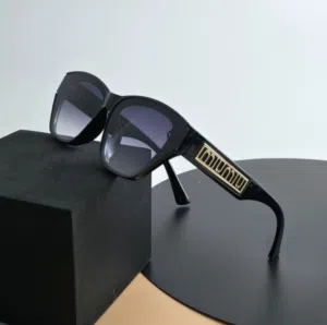نظاره miumiu