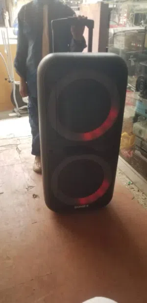 امبي ثري حق اعراس حجم كبير جدن وعرررررررررطه السعر من الاخير خمسه وثلاثين الف جديد ناقص لها الكرتون