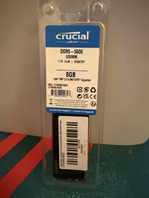 ذاكرة رام للبيع  ddr5 8 gb بسرعة 5600