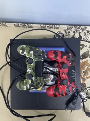 للبيع بلايستيشن 4 1 تيرا مع تلفزيون سمارت وصف مهم