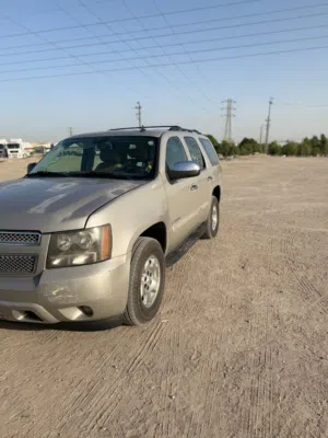 السلام عليكم.تاهو 2007وارد أمريكي تخم تاير 2026 السيارة بيها جراد مابيه حادث محرك V8 5300رقم.بصرة