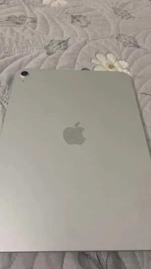 Apple iPad 128 GB in Al Sharqiya