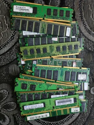 رام كبيوتر قدام سعر 8 دنيار لكل قطعه اتوصل عبر اوتس اب