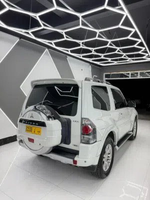 Used Mitsubishi Pajero in Al Batinah
