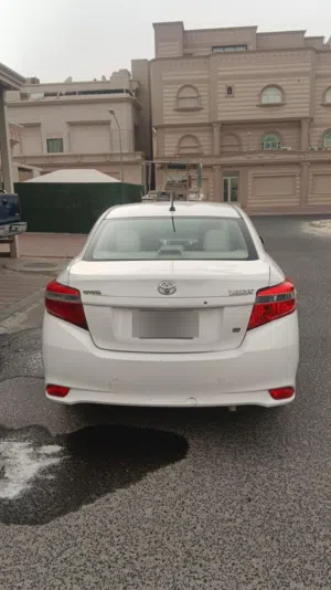 تويوتا يارس 2014