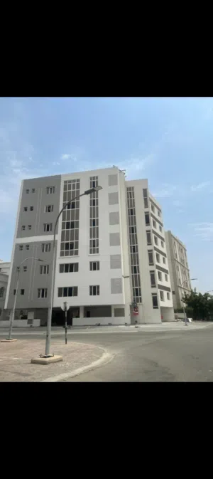 شقه جديده للبيع في العذيبه الشماليه