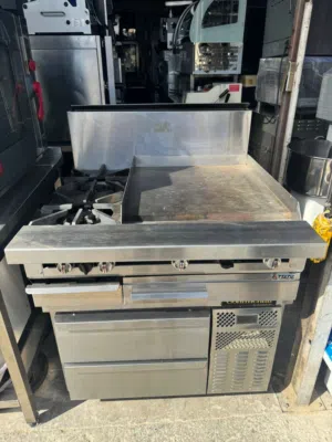 2 Burner Cooking Range with Double door chiller with Hot plate