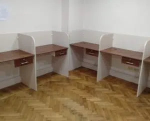 خليات عمل موظفين workstation متوفر بجميع الالوان خشب mdfاسبانى وتنفيذ اى عدد متوفر بادراج وبدون ...