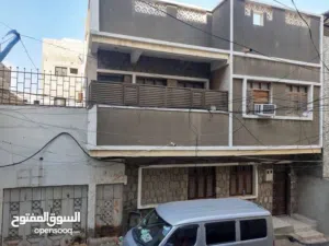 187 m2 4 Bedrooms Townhouse for Sale in Aden Crater