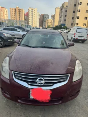 Used Nissan Altima in Farwaniya