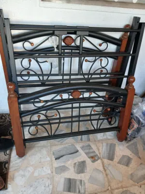 سرير جديد غير مستخدم