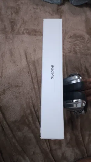 Apple iPad Pro 13 256 GB in Al Batinah