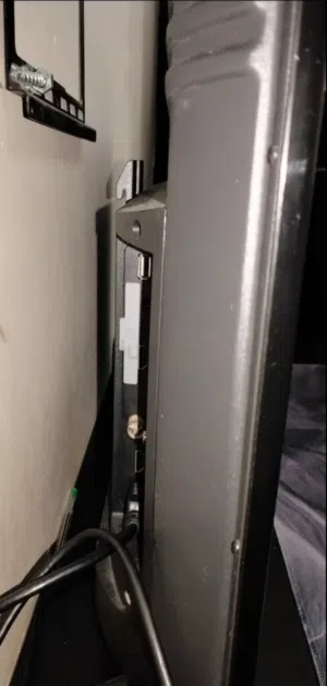 شاشه للبيع تنفع حق قيمنق