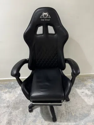 كرسي جيمنج للبيع بحالة الوكالة