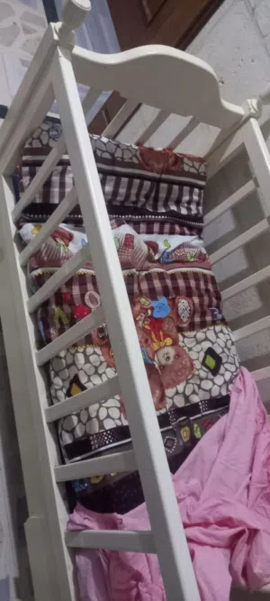 سرير بيبي خشب