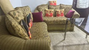 للبيع كنب وطرابيزه