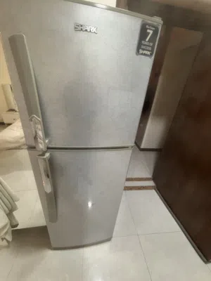 ثلاجة مستخدمه للبيع