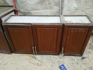 مطبخ المنيوم ثلاث درفات تحت 3 فوق
