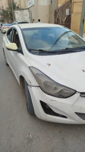 هونداي لنترا 2012 الدار تبي تشطيب من برا من دخال
