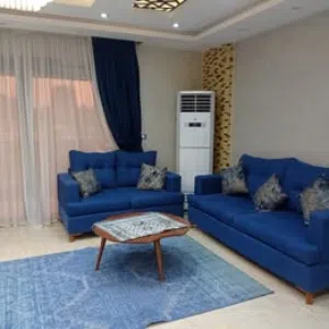 شقة للايجار الشهرى مفروشة فرش فندقى بالمهندسين امام نادى الترسانه والزمالك بموقع متميز